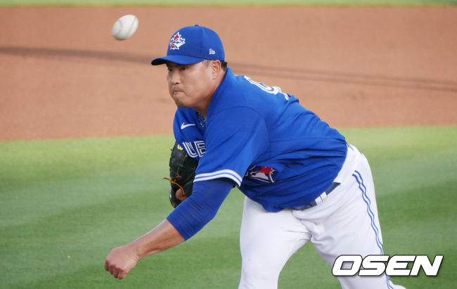 [OSEN=더니든(미 플로리다주), 이사부 통신원]1회초 토론토 류현진이 역투하고 있다. / lsboo@osen.co.kr