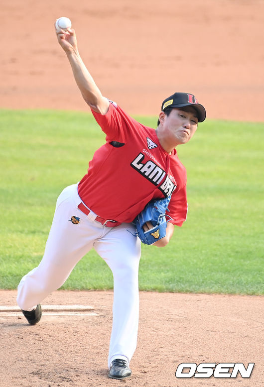 1회말 SSG 최민준이 역투하고 있다. 2021.07.28/youngrae@osen.co.kr 