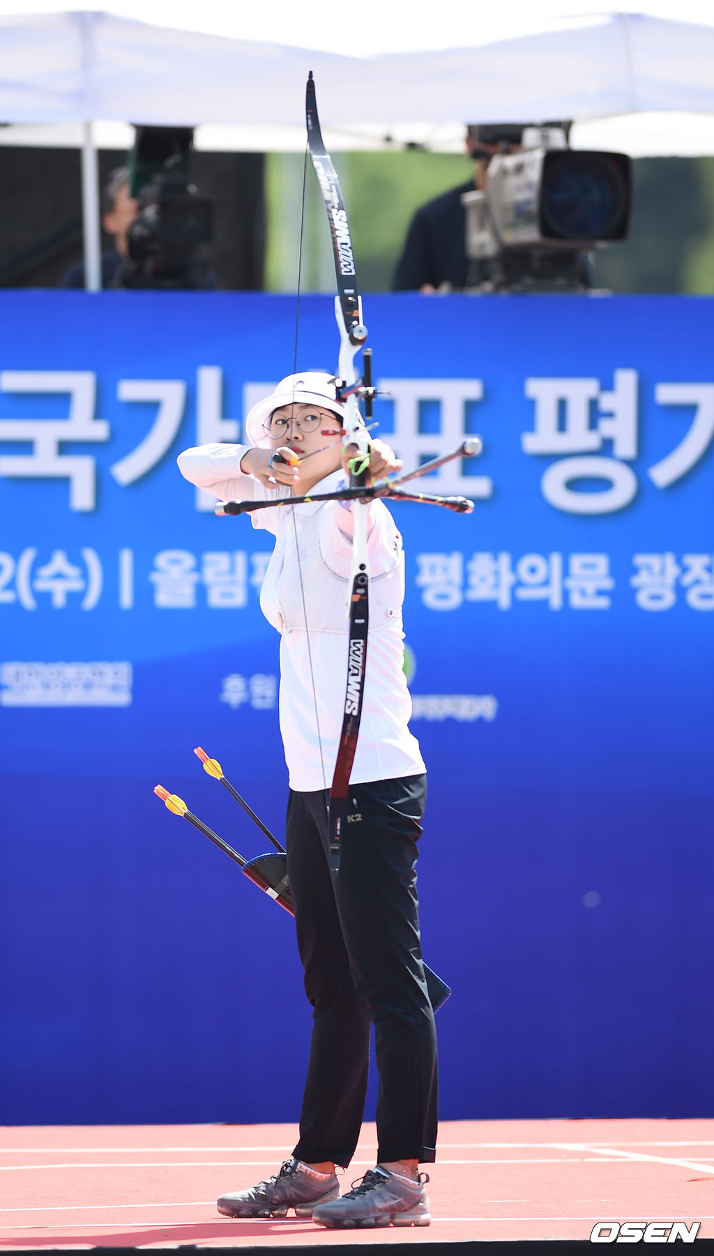 서울 올림픽공원 평화의문 광장에서 양궁 국가대표 특별 평가전이 진행됐다. 안산이 활 시위를 당기고 있다. 2019.05.22 /youngrae@osen.co.kr 