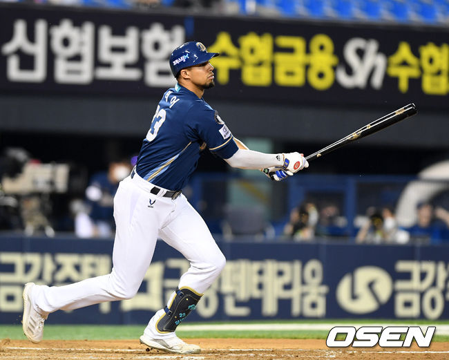 5회초 2사 1루에서 NC 알테어가 우전 안타를 치고 있다. /sunday@osen.co.kr