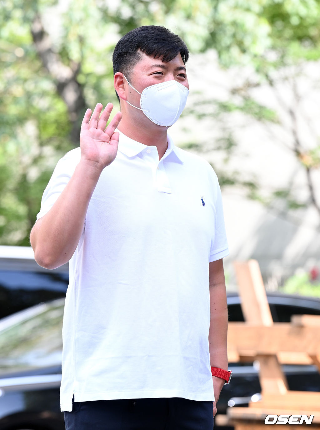 양궁대표팀 김우진이 17일 오후 서울 여의도 KBS에서 진행된 ‘유희열의 스케치북’ 녹화에 앞서 포즈를 취하고 있다. 2021.08.17 /sunday@osen.co.kr