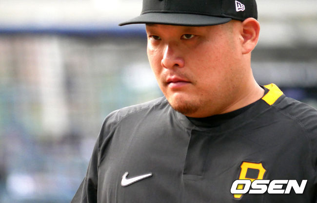 [OSEN=LA, 이사부 통신원]피츠버그 쓰쓰고 요시모토가 훈련에 나서고 있다. /lsboo@osen.co.kr