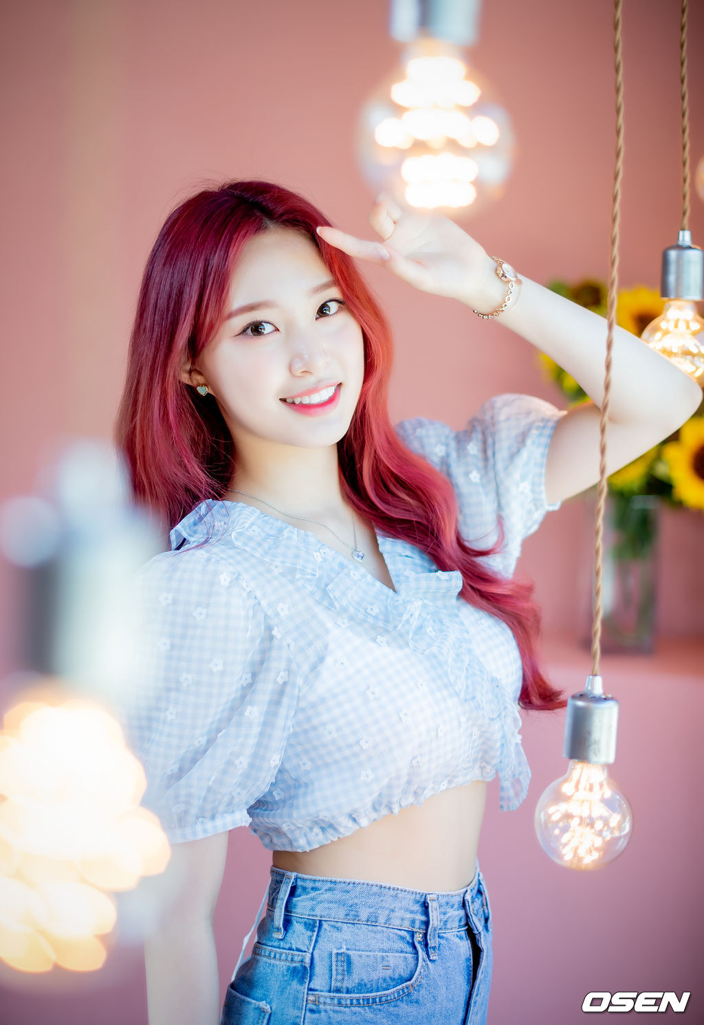 위클리 조아가 녹화에 앞서 사진 촬영을 위해 포즈를 취하고 있다./ rumi@osen.co.kr