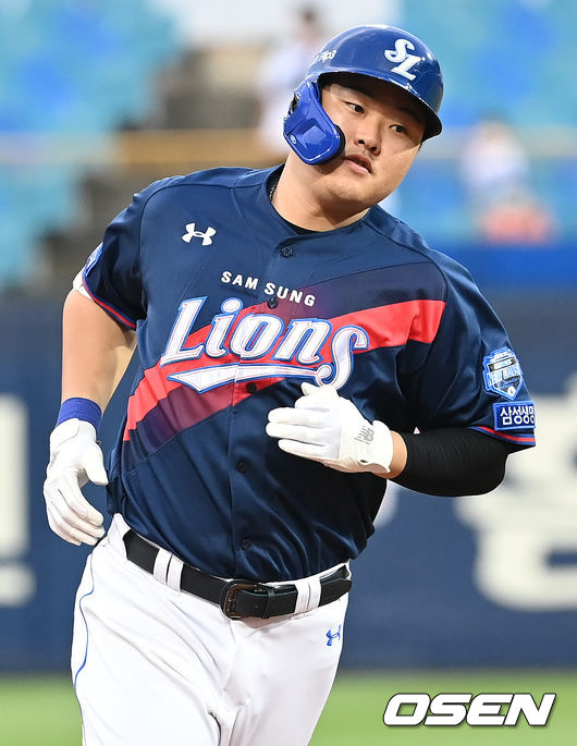 22일 오후 대구 삼성라이온즈파크에서 ‘2021 신한은행 SOL KBO리그’ 삼성 라이온즈와 SSG 랜더스의 경기가 열렸다6회말 2사 1루 삼성 오재일이 동점 2점 홈런을 날린 뒤 그라운드를 돌고 있다. 2021.08.22 /ksl0919@osen.co.kr