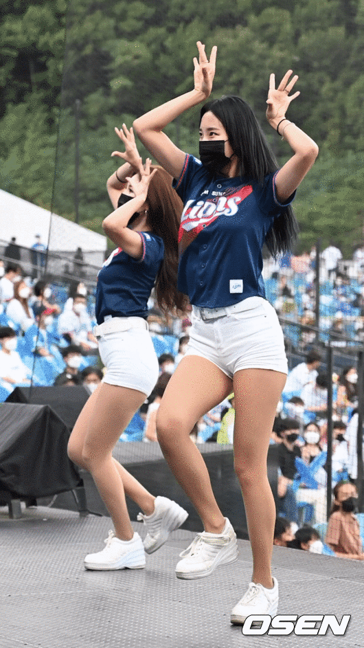 치어리더(Cheerleader) 이수진,&apos;파워 넘치는 던던댄스 직캠&apos; [O! SPORTS]