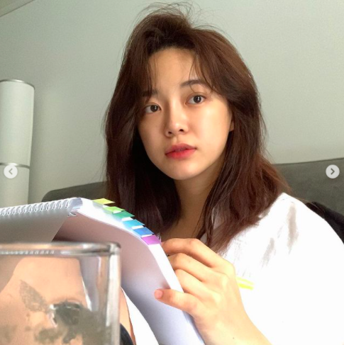 김세정 SNS