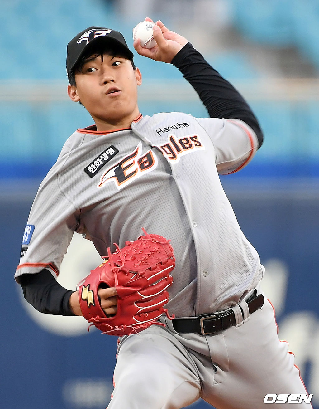 한화 선발 김기중이 마운드에 올라 힘차게 공을 뿌리고 있다. 2021.06.23 /ksl0919@osen.co.kr