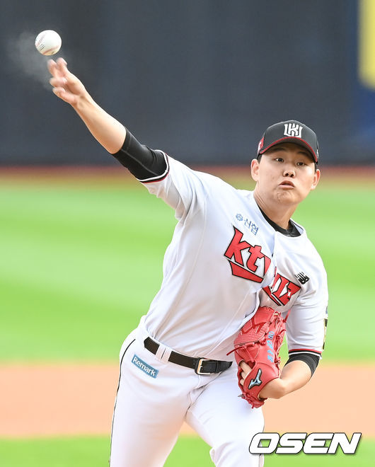 1회초 KT 선발투수 소형준이 역투하고 있다.   2021.08.25 / soul1014@osen.co.kr