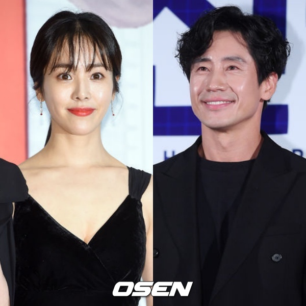 [사진=OSEN DB] 배우 한지민(왼쪽)과 신하균(오른쪽)이 이준익 감독의 첫 드라마 '욘더'에서 부부로 호흡한다.