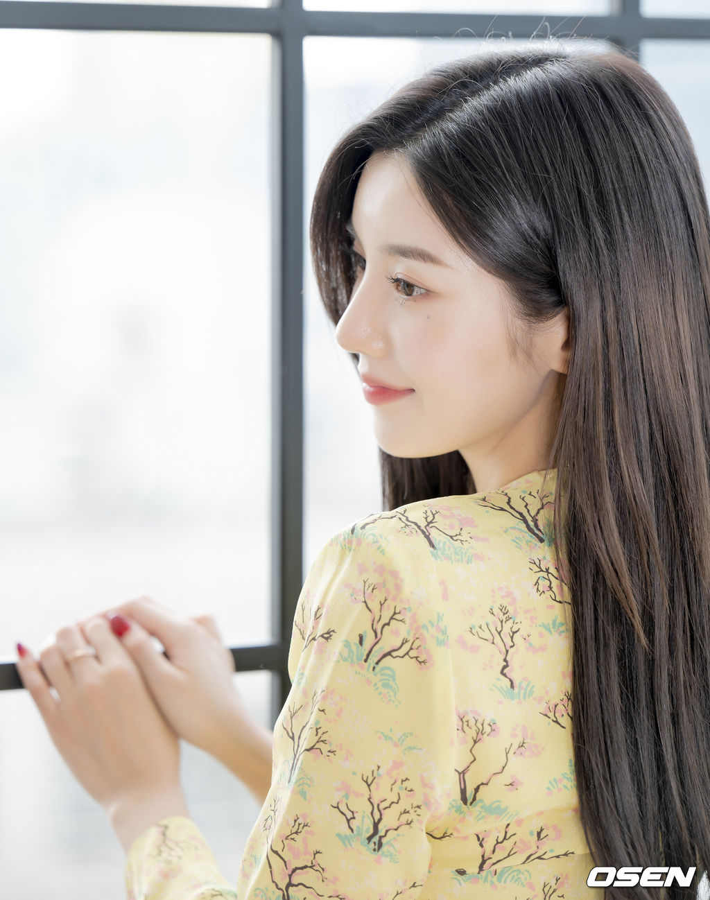 가수 권은비가 서울 강남구 한 스튜디오에서 OSEN과 촬영을 진행하고 있다. 2021.08.26 /sunday@osen.co.kr