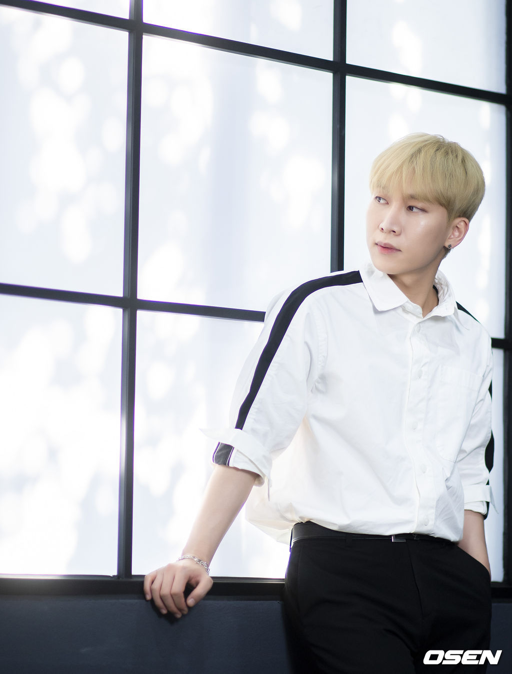 비투비 서은광이 촬영을 앞두고 포즈를 취하고 있다. 2021.08.30 / dreamer@osen.co.kr
