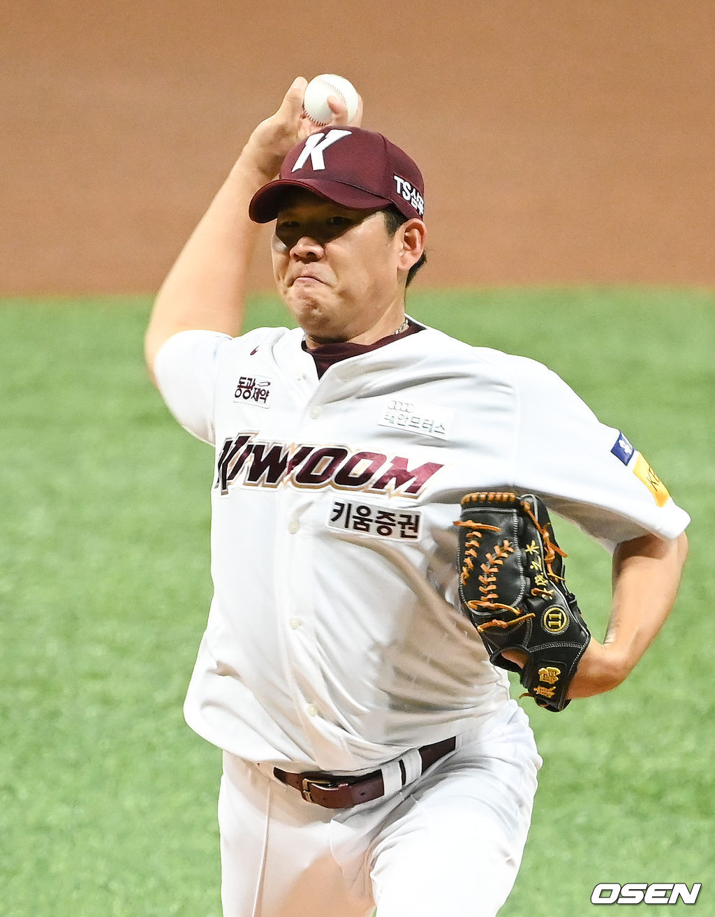 1회초 키움 선발투수 정찬헌이 역투하고 있다. 2021.09.02 / soul1014@osen.co.kr 