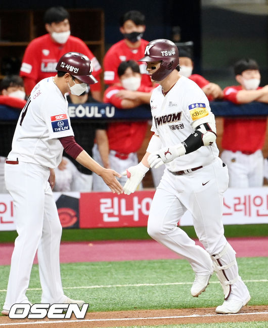 3회말 1사 주자 만루 키움 박병호가 우월 만루 홈런을 날린 후 그라운드를 돌고 있다. 21.09.04/rumi@osen.co.kr