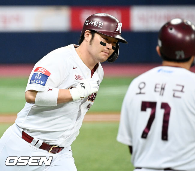 3회말 1사 주자 만루 키움 박병호가 우월 만루 홈런을 날린 후 그라운드를 돌고 있다. 21.09.04/rumi@osen.co.kr