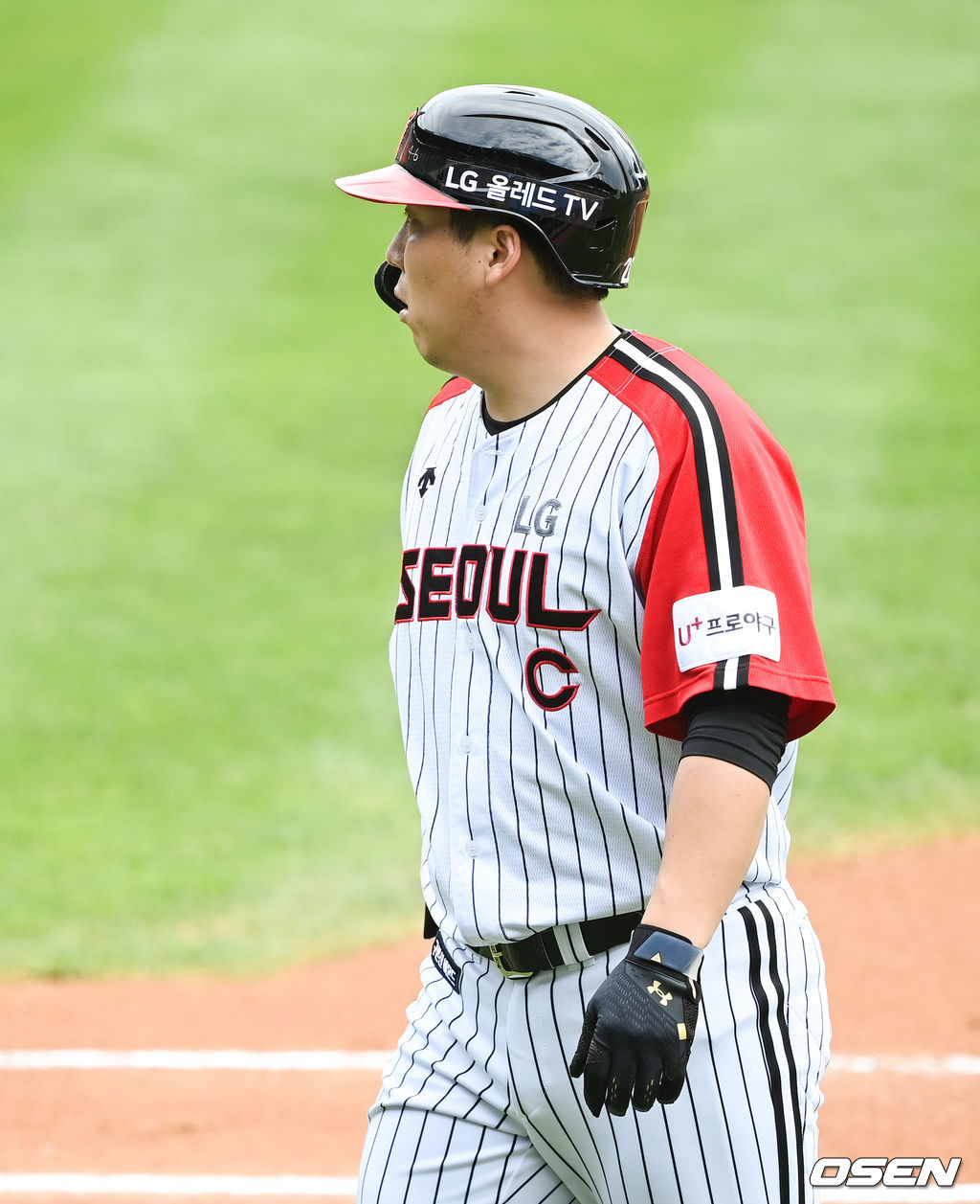 1회말 2사 1루 LG 김현수가 홈런성 타구가 KT 우익수 호잉의 호수비에 잡히자 아쉬운 표정을 짓고 있다.  2021.09.05 / soul1014@osen.co.kr