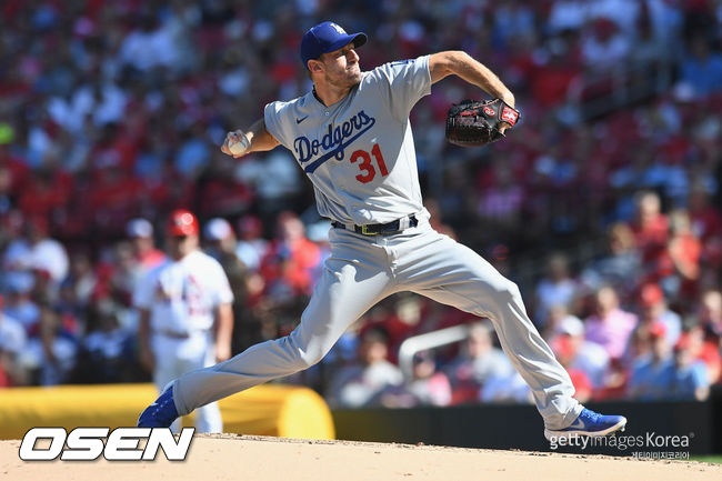 [사진] LA 다저스의 맥스 슈어저가 7일(한국시간) 세인트루이스와의 원정 경기에서 힘차게 공을 던지고 있다. ⓒGettyimages(무단전재 및 재배포 금지)