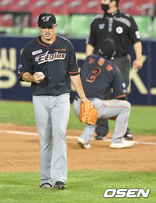 한화 장시환 선발투수가 아쉬워하고 있다. 2021.08.20 / soul1014@osen.co.kr
