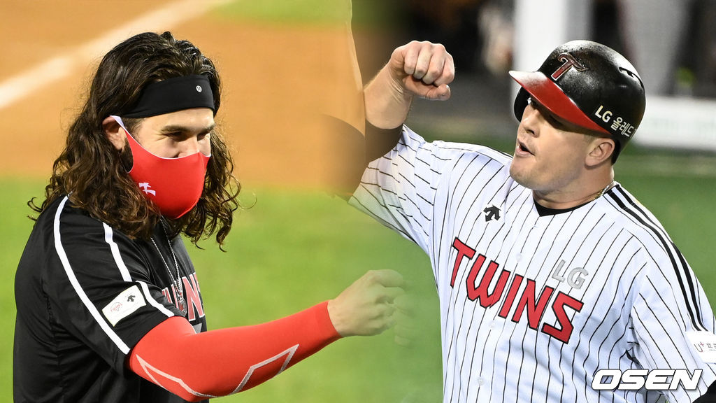 9일 서울 잠실야구장에서 열린 ’2021 신한은행 SOL KBO 리그' LG 트윈스와 한화 이글스의 경기, LG 선발투수 켈리와 만루홈런을 기록한 보어가 승리의 기쁨을 나누고 있다. 2021.09.09 /sunday@osen.co.kr