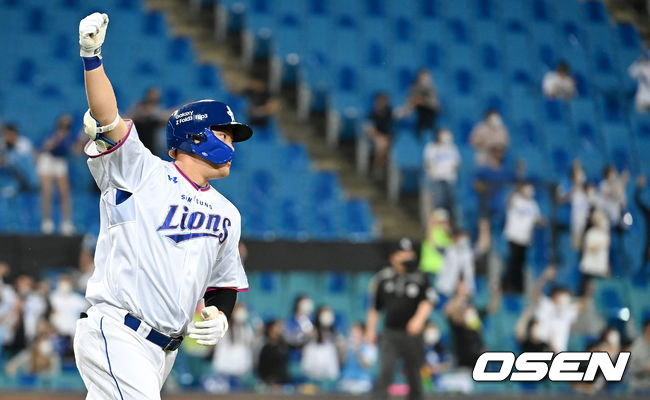 9회말 2사 1, 3루 상황 삼성 오재일이 끝내기 우월 스리런포를 날리고 그라운드를 돌며 환호하고 있다. 2021.09.09 / dreamer@osen.co.kr