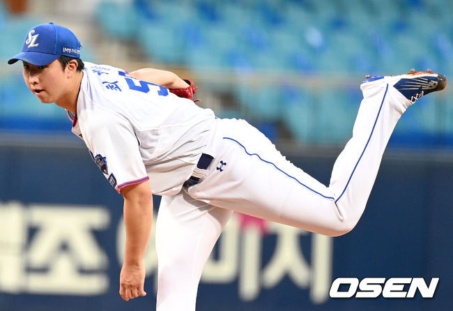 1회초 삼성 선발 최채흥이 힘차게 공을 뿌리고 있다. 2021.09.09 / dreamer@osen.co.kr
