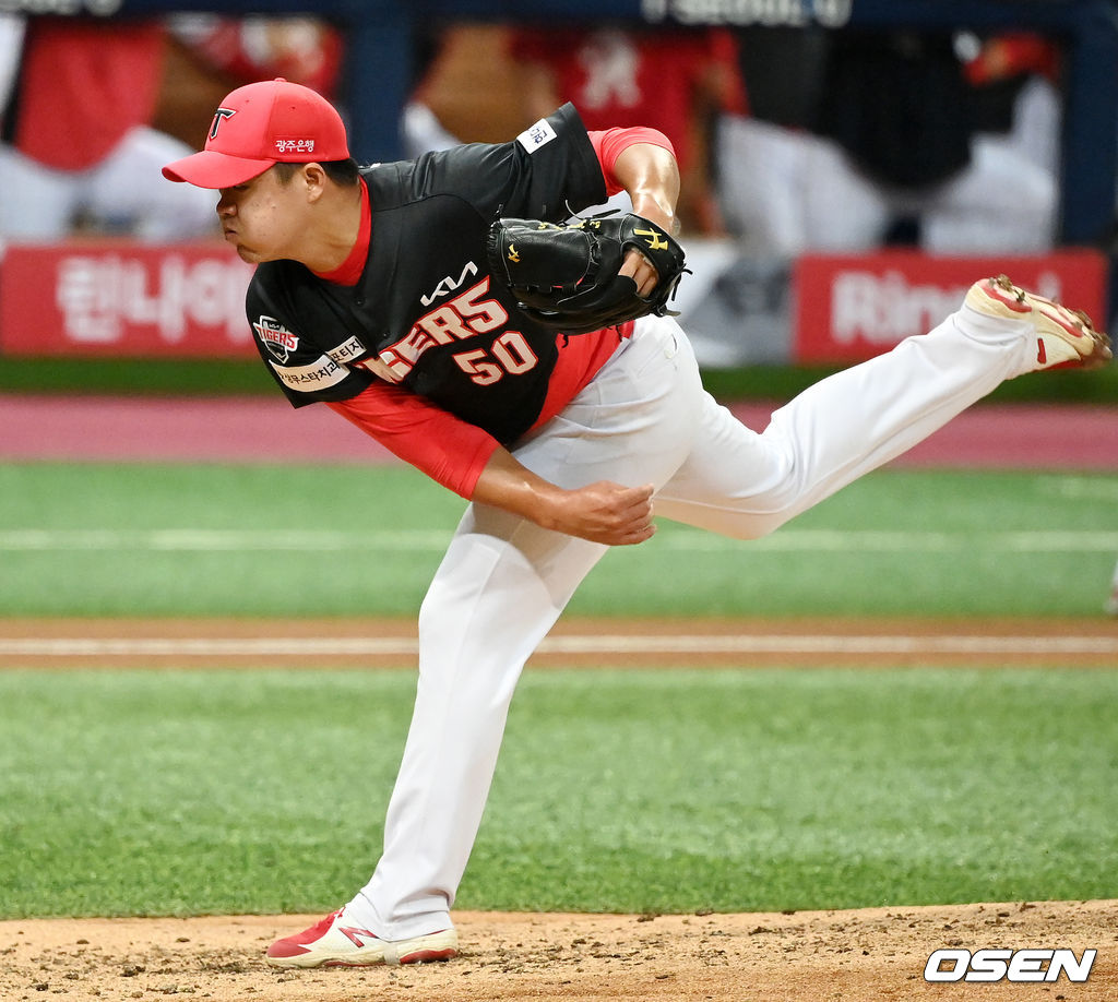 8회말 마운드에 오른 KIA 장현식이 힘차게 공을 뿌리고 있다. 21.09.09/rumi@osen.co.kr
