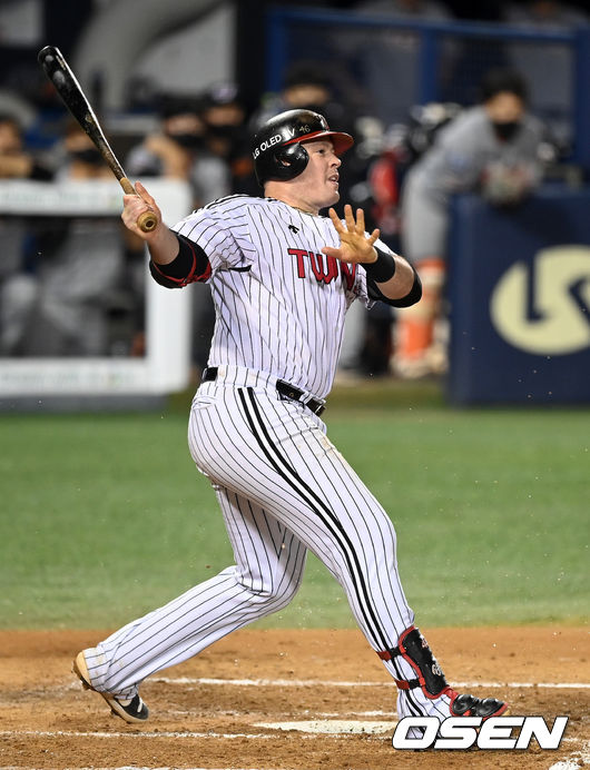 10일 오후 서울 잠실야구장에서 ’2021 신한은행 SOL KBO 리그' LG 트윈스와 한화 이글스의 경기가 열렸다.4회말 1사 만루 LG 보어가 내야 땅볼로 타점을 올리고 있다. 2021.09.10 /cej@osen.co.kr