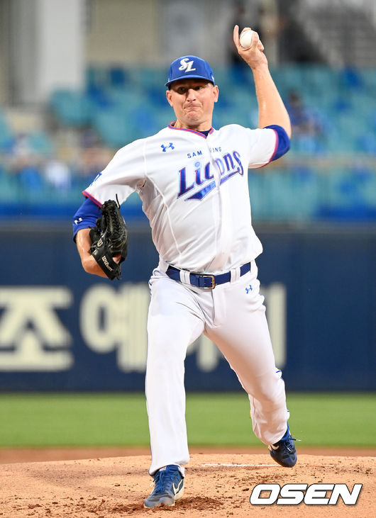 1회초 무사에서 삼성 선발투수 몽고메리가 역투하고 있다. 2021.09.10 /sunday@osen.co.kr