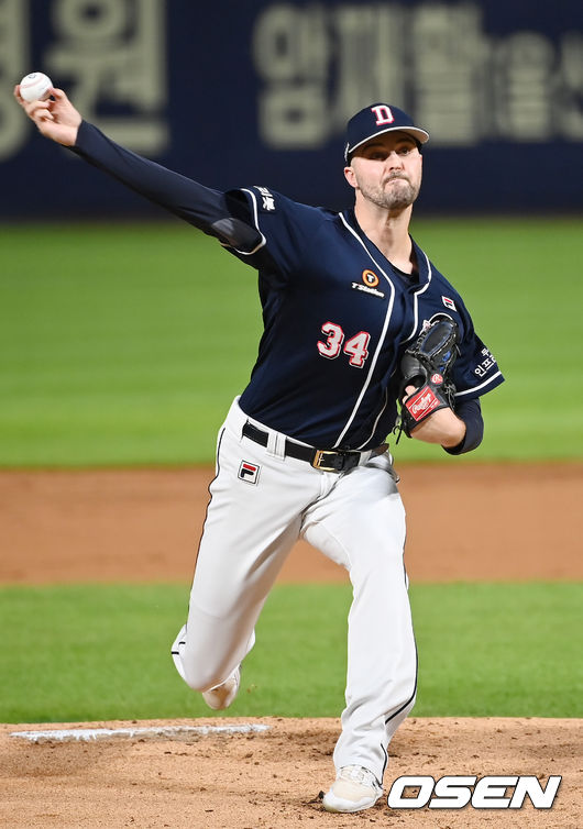 1회말 두산 로켓이 역투하고 있다. 2021.08.27/youngrae@osen.co.kr 