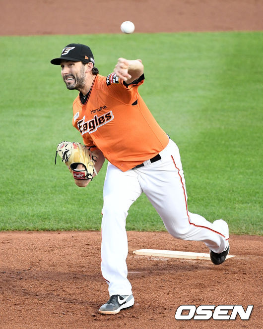 한화 카펜터가 역투하고 있다. 2021.05.28 /jpnews@osen.co.kr