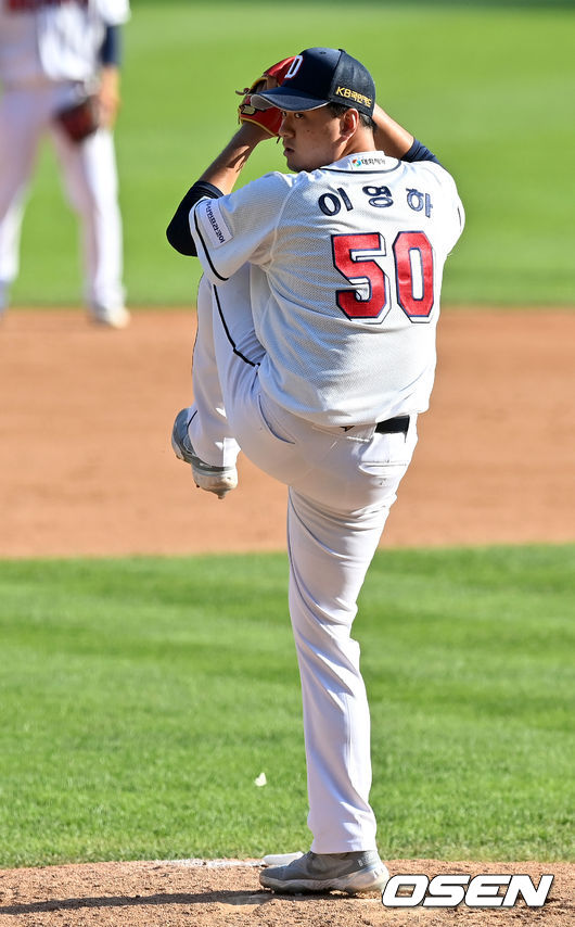 7회초 두산 이영하가 역투하고 있다. 2021.09.12 /jpnews@osen.co.kr
