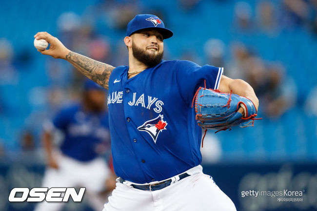 [사진] 토론토는 2021년 9월 14일(한국시간) 캐나다 온타리오 토론토 로저스 센터에서 열린 ‘2021 메이저리그’ 탬파베이 레이스와 홈경기에서 8-1 승리를 거뒀다. 선발 등판한 마노아가 8이닝 무실점 호투를 했다. ⓒGettyimages(무단전재 및 재배포 금지)