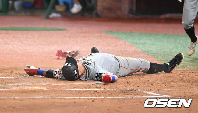 15일 오후 인천 SSG 랜더스 필드에서 '2021 신한은행 SOL KBO리그' SSG 랜더스와 한화 이글스의 경기가 열렸다. 6회초 무사 1루 한화 페레즈가 노시환의 안타때 득점을 올리고 있다. 2021.09.15/youngrae@osen.co.kr