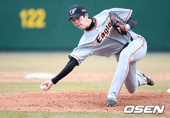 한화 퓨처스 조은이 역투하고 있다. /cej@osen.co.kr