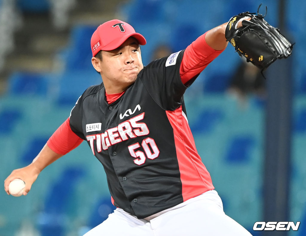 8회말 KIA 장현식이 마운드에 올라 힘차게 공을 뿌리고 있다. 2021.09.16 /ksl0919@osen.co.kr