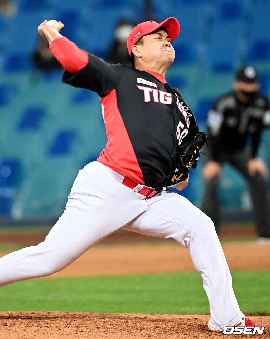 8회말 KIA 장현식이 마운드에 올라 힘차게 공을 뿌리고 있다. 2021.09.16 /ksl0919@osen.co.kr