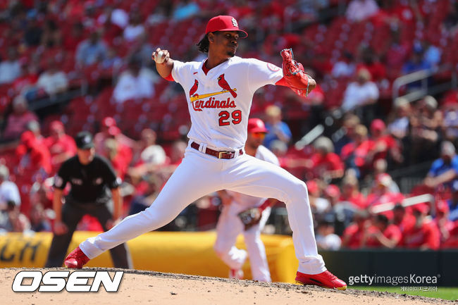 [사진] 세인트루이스는 2021년 9월 25일(한국시간) 미국 일리노이주 시카고 리글리 필드에서 열린 ‘2021 메이저리그’ 시카고 컵스와 더블헤더 제1경기에서 8-5 승리를 거뒀다. ⓒGettyimages(무단전재 및 재배포 금지)