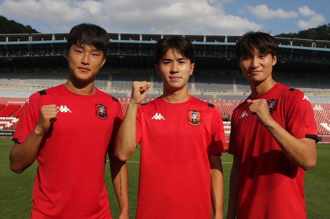 [사진]왼쪽부터 안재준, 오재혁, 조현택 /부천FC 제공