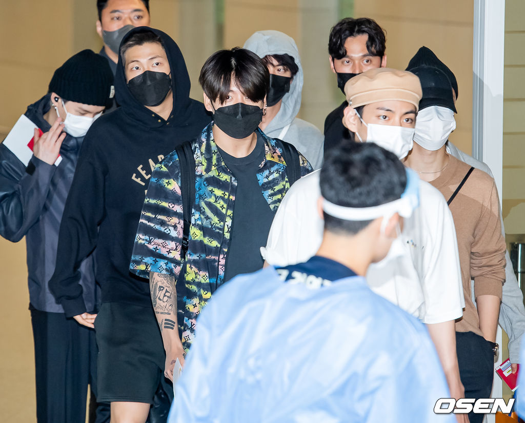 방탄소년단 멤버(RM , 진, 슈가, 제이홉, 지민, 뷔, 정국)들이 귀국하고 있다. 2021.09.24 / rumi@osen.co.kr