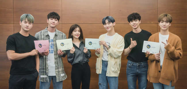 빅오션ENM, 슈퍼문 픽쳐스 제공