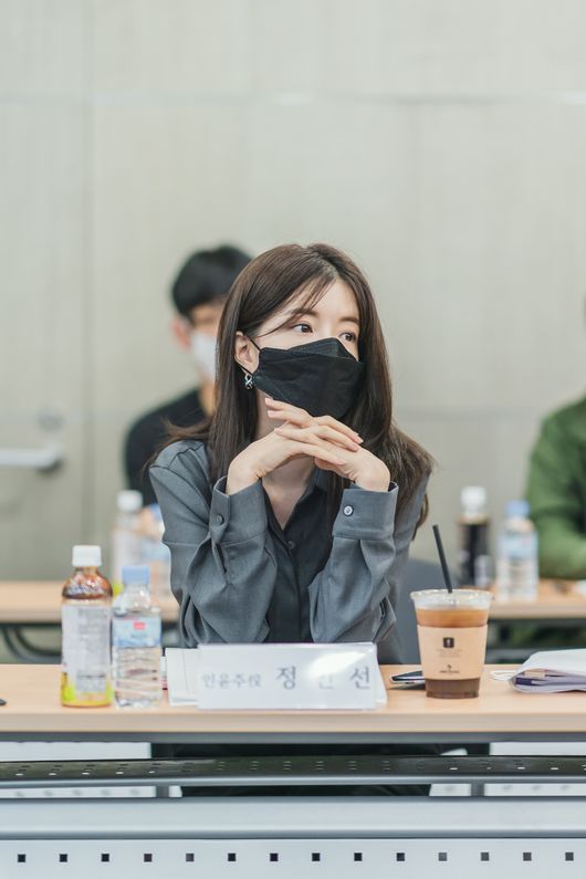 빅오션ENM, 슈퍼문 픽쳐스 제공