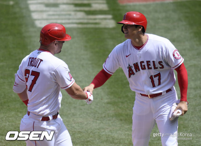 [사진] 마이크 트라웃(좌)과 오타니 쇼헤이 ⓒGettyimages(무단전재 및 재배포 금지)