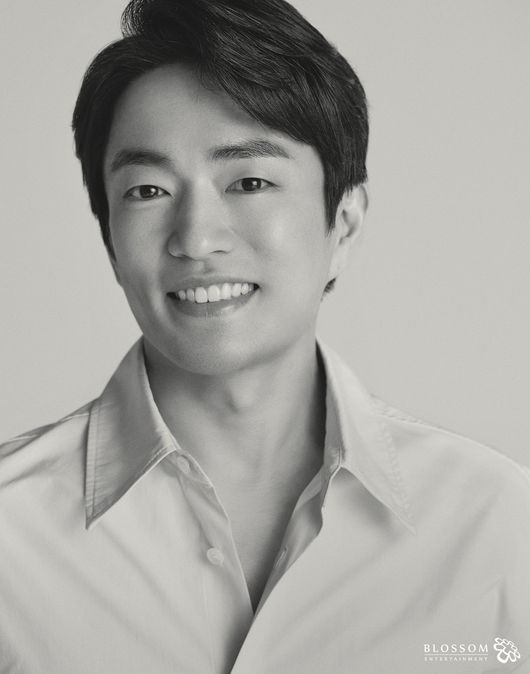 블러썸엔터테인먼트 제공