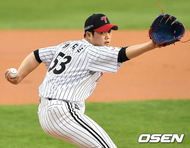 개막 전에 두산에서 LG로 트레이드된 투수 함덕주./OSEN DB