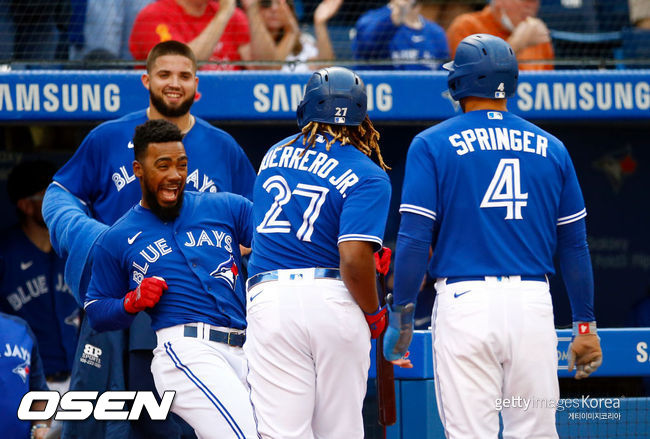 [사진] 토론토는 2021년 10월 3일(한국시간) 캐나다 온타리오주 토론토 로저스 센터에서 열린 2021 메이저리그 볼티모어 오리올스와 홈경기에서 10-1 완승을 거뒀다. ⓒGettyimages(무단전재 및 재배포 금지)