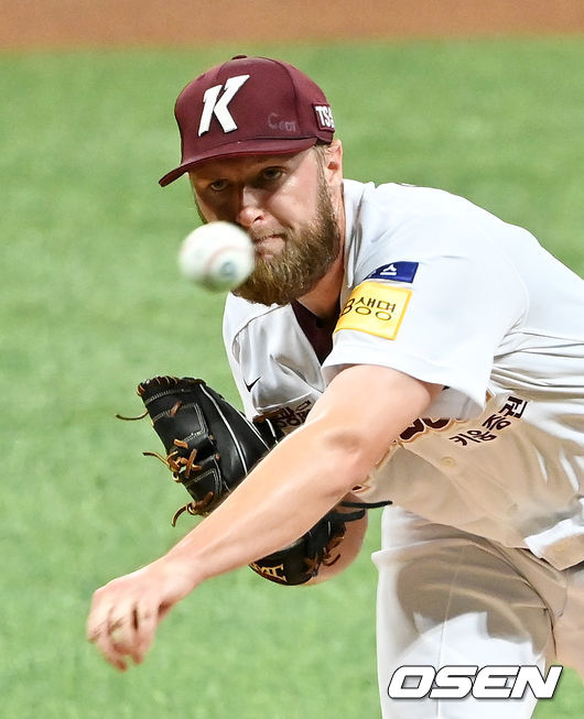 1회초 키움 요키시가 역투하고 있다. 2021.10.05 /jpenws@osen.co.kr