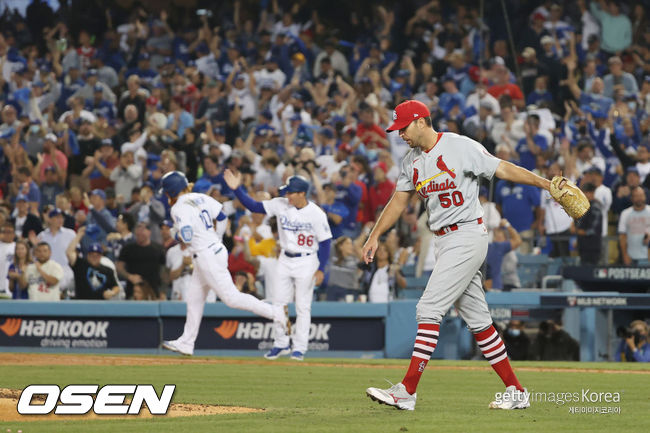 [사진] 세인트루이스는 2021년 10월 7일(한국시간) 미국 캘리포니아주 로스앤젤레스 다저 스타디움에서 열린 2021 내셔널리그 와일드카드결정전 LA 다저스와 경기에서 1-2 패배를 당했다. ⓒGettyimages(무단전재 및 재배포 금지)
