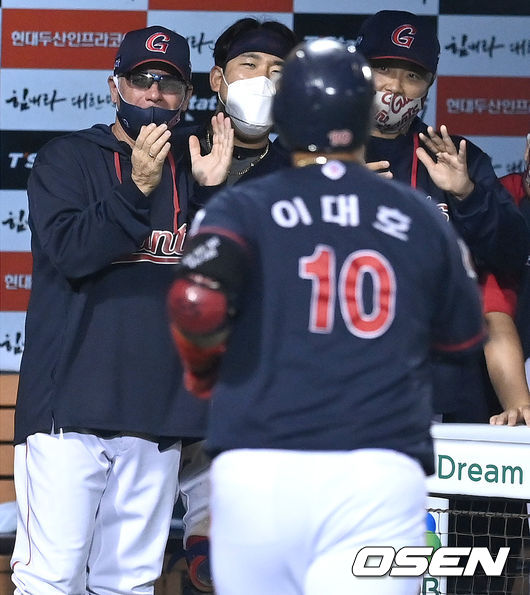 롯데 래리 서튼 감독 /OSEN DB