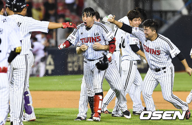 2019년 6월21일 잠실 KIA전에서 9회말 대타 끝내기를 터트린 이성우./OSEN DB