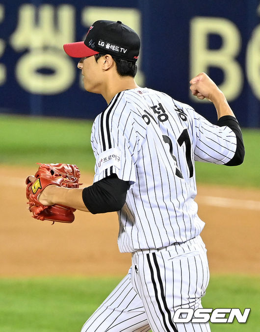 6회초 2사 1,2루에서 LG 이정용이 KT 장성우를 삼진 처리하며 기뻐하고 있다. 2021.10.09 /jpnews@osen.co.kr