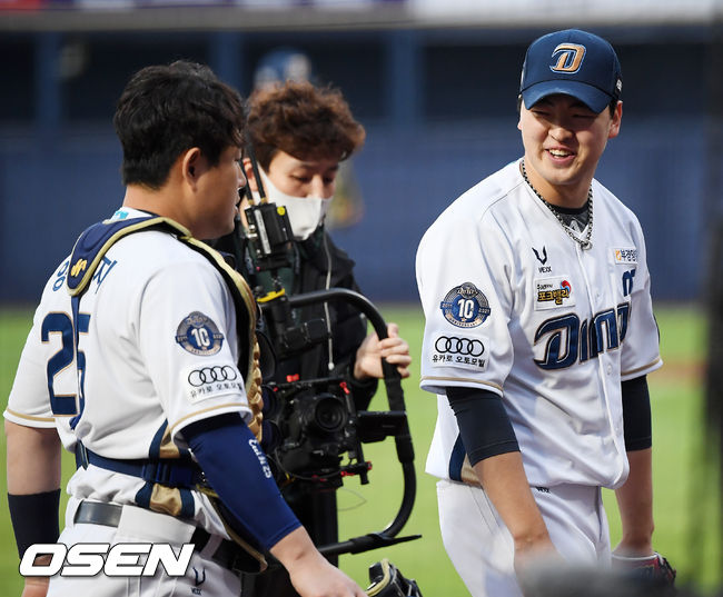 NC 다이노스 송명기와 양의지 /OSEN DB